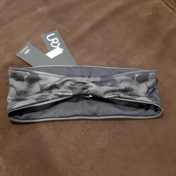 Athleta Accessories - NWT Athleta Reversible Run Headband
